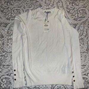 Zara White Crew Neck Sweater Classic Knit Design